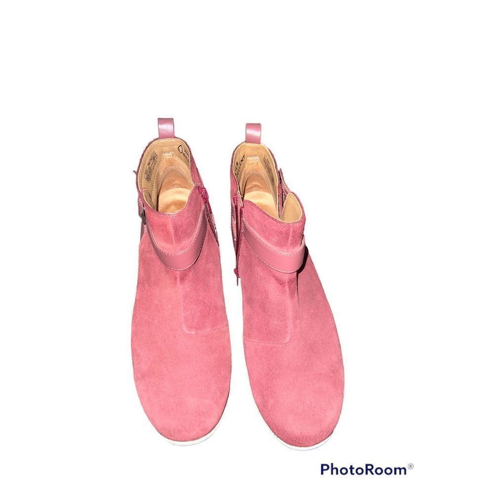 ✨Vionic Water Repellent Suede Ankle Boots - Romy✨
